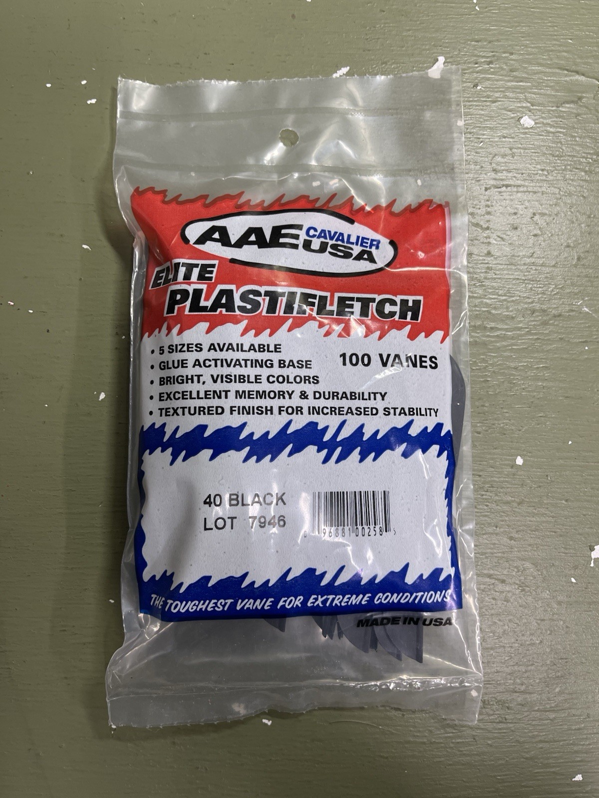 AAE Elite Plasti Fletch, 100 Arrow Vanes, Black, NOS.