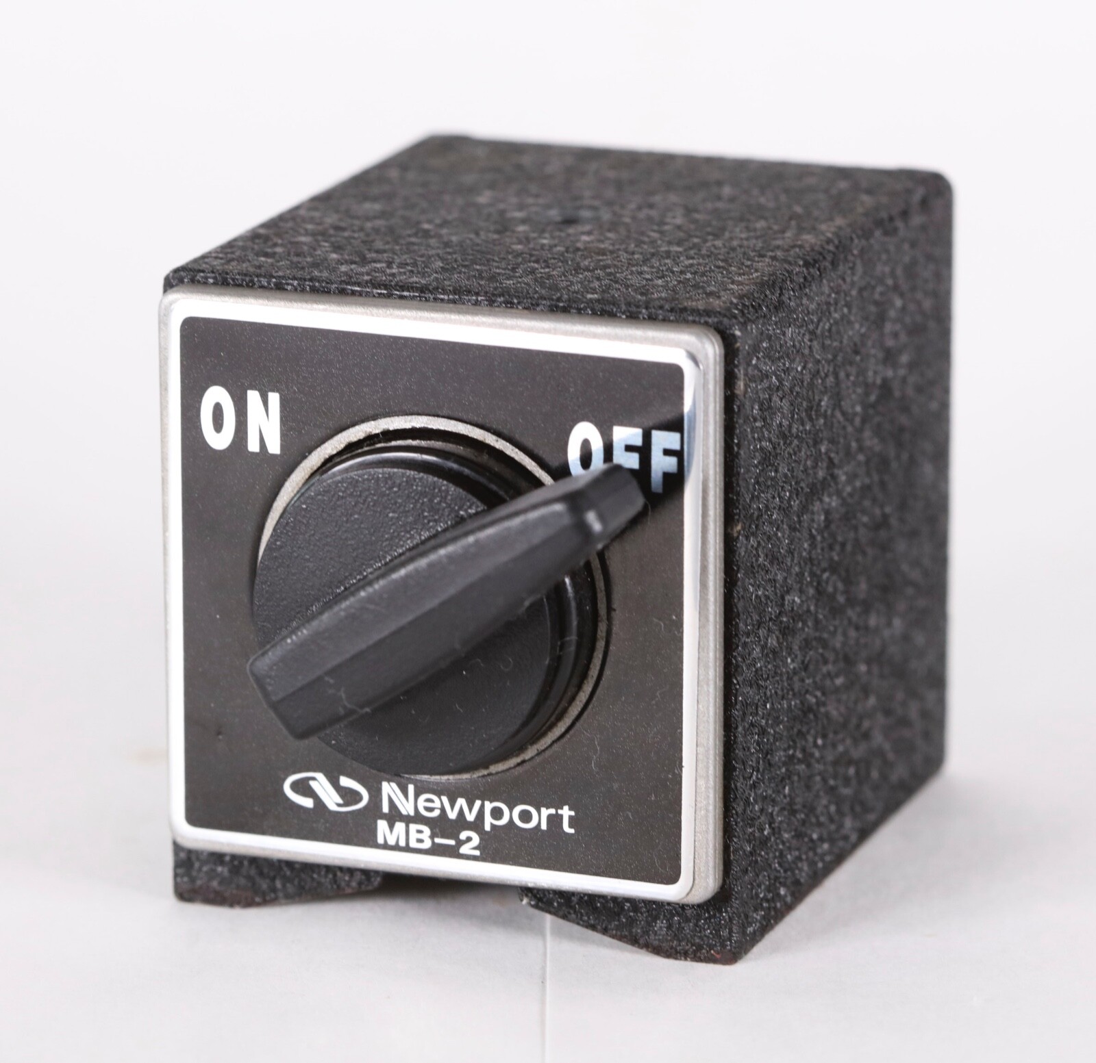 Newport MB-2 Compact Magnetic Base
