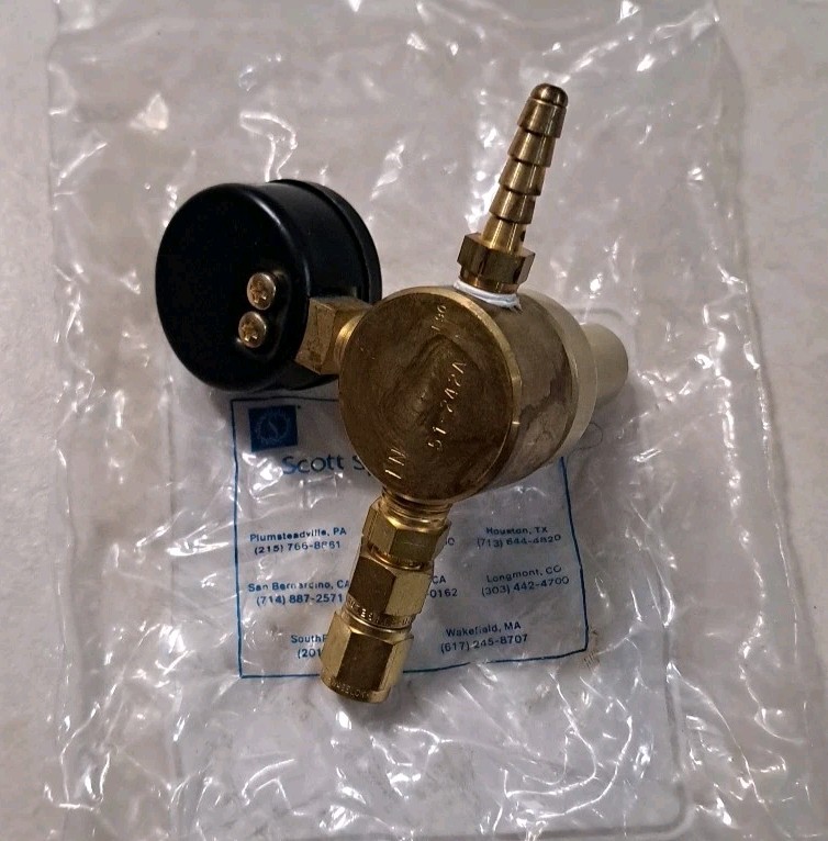 Scott Specialty Gases 51-242A Fluid Pressure Regulating Valve