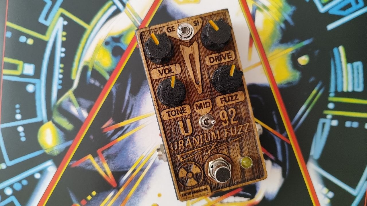 Uranium Fuzz with Ge transistor, based on Danelectro Nichols 1966 Fuzz