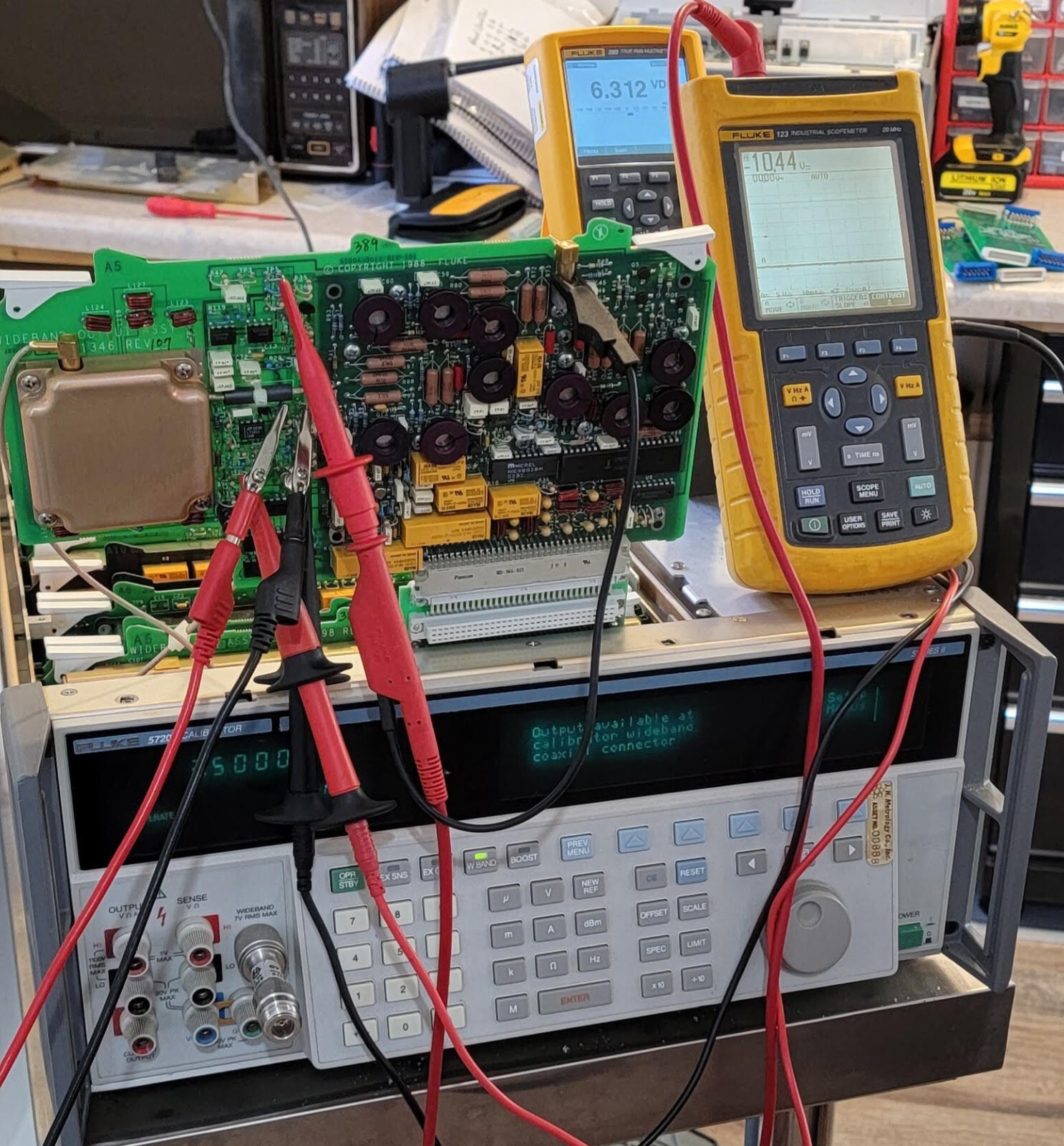 REPAIR SERVICE: Fluke 5500A and 5520A Multi-Product Calibrators
