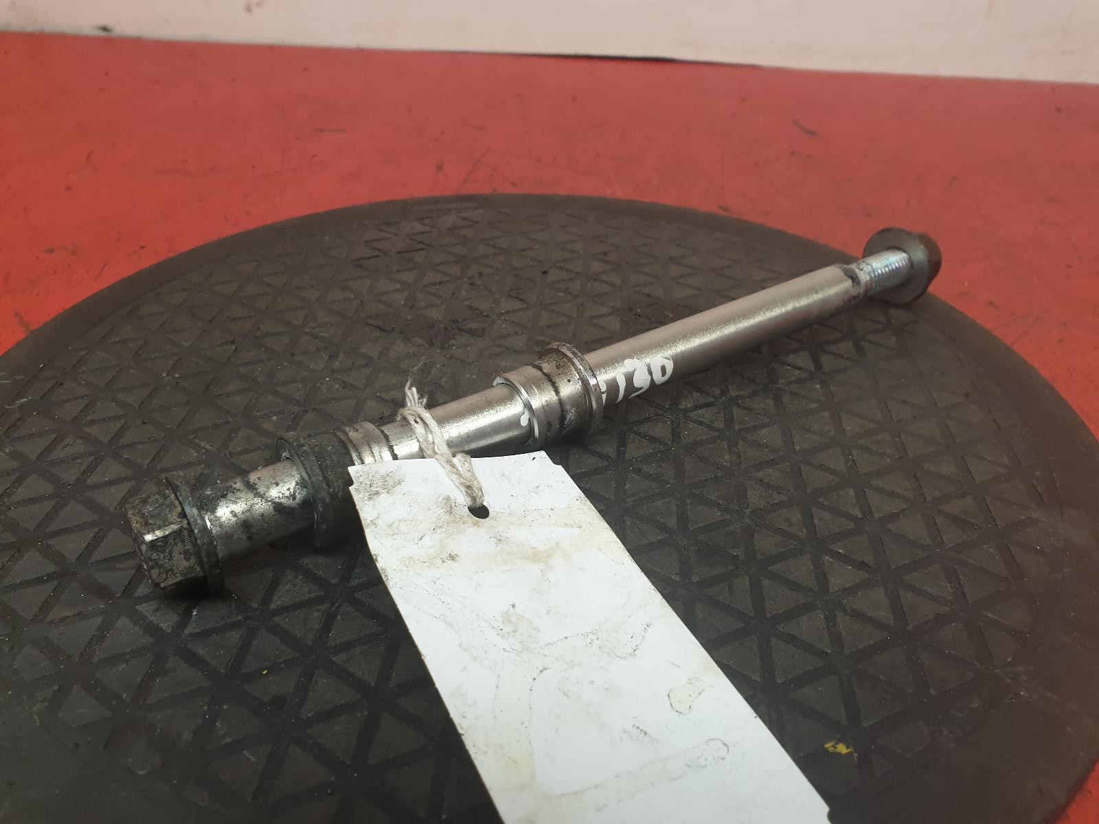 APRILIA SR GT 125 FRONT SPINDLE 2022