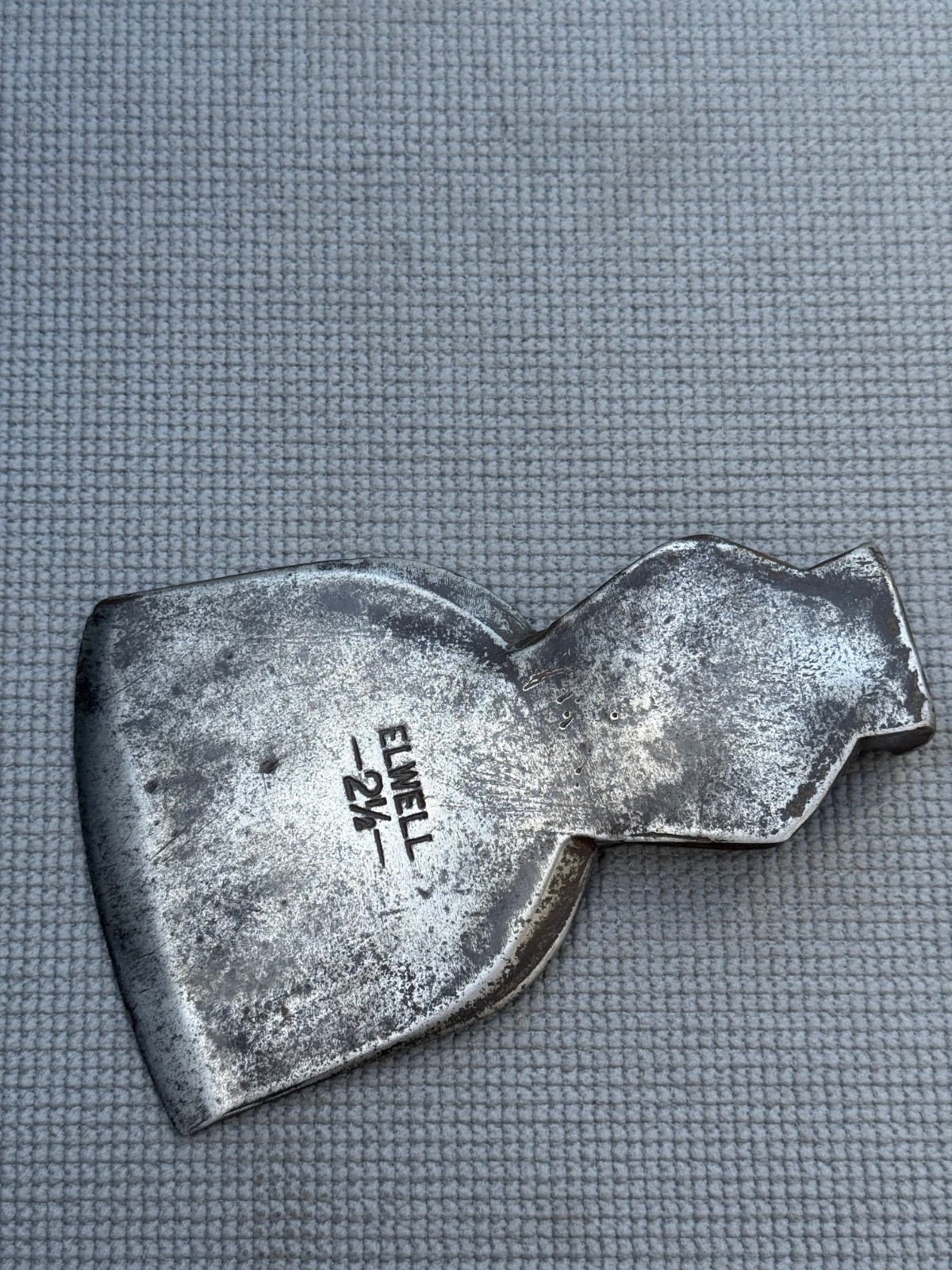 ANTIQUE 2 1/2 lb ENGLISH HEAD BY ELWELL.