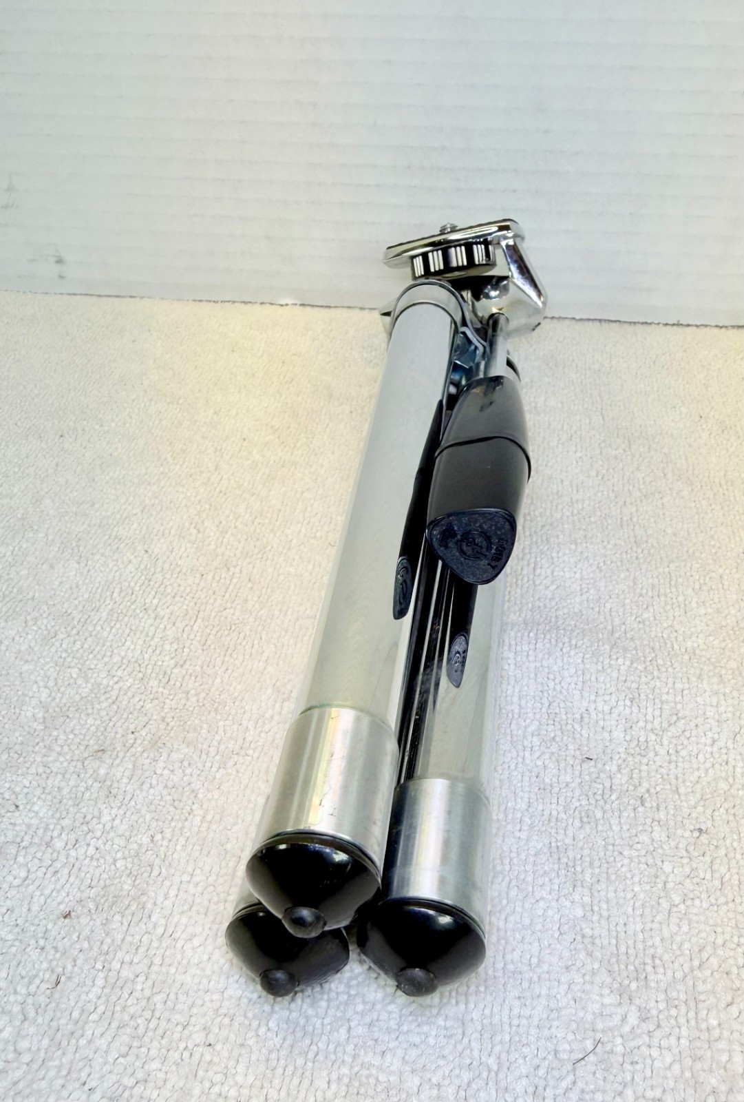 Vintage King Tripod Compact Travel Extendable Legs