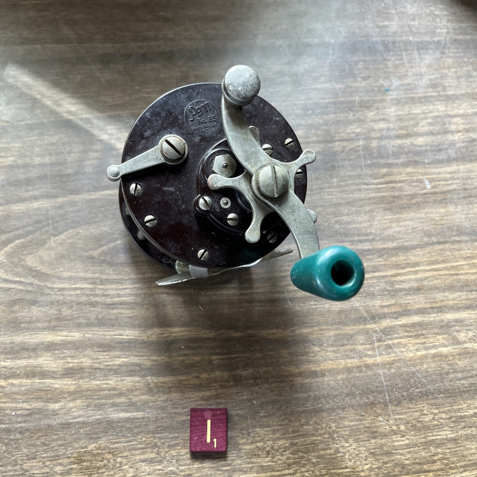VINTAGE PENN REEL No.85 BAITCASTER FISHING REEL GREEN HANDLE