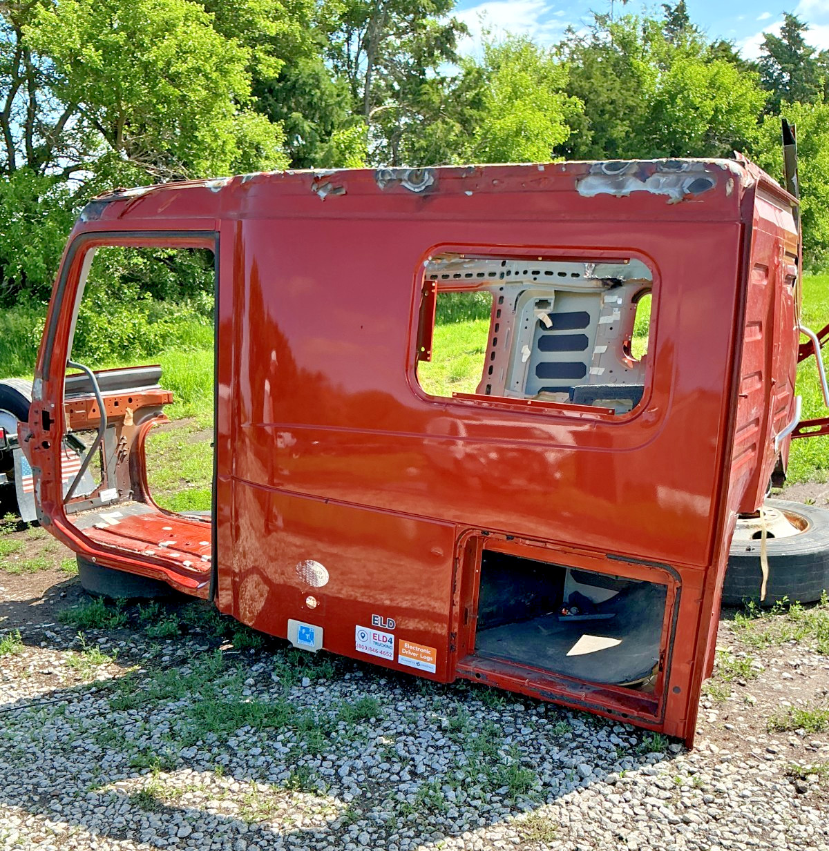 OEM Volvo VNL Sleeper Cab Body Shell Skeleton Frame Section | 82382079 20975781