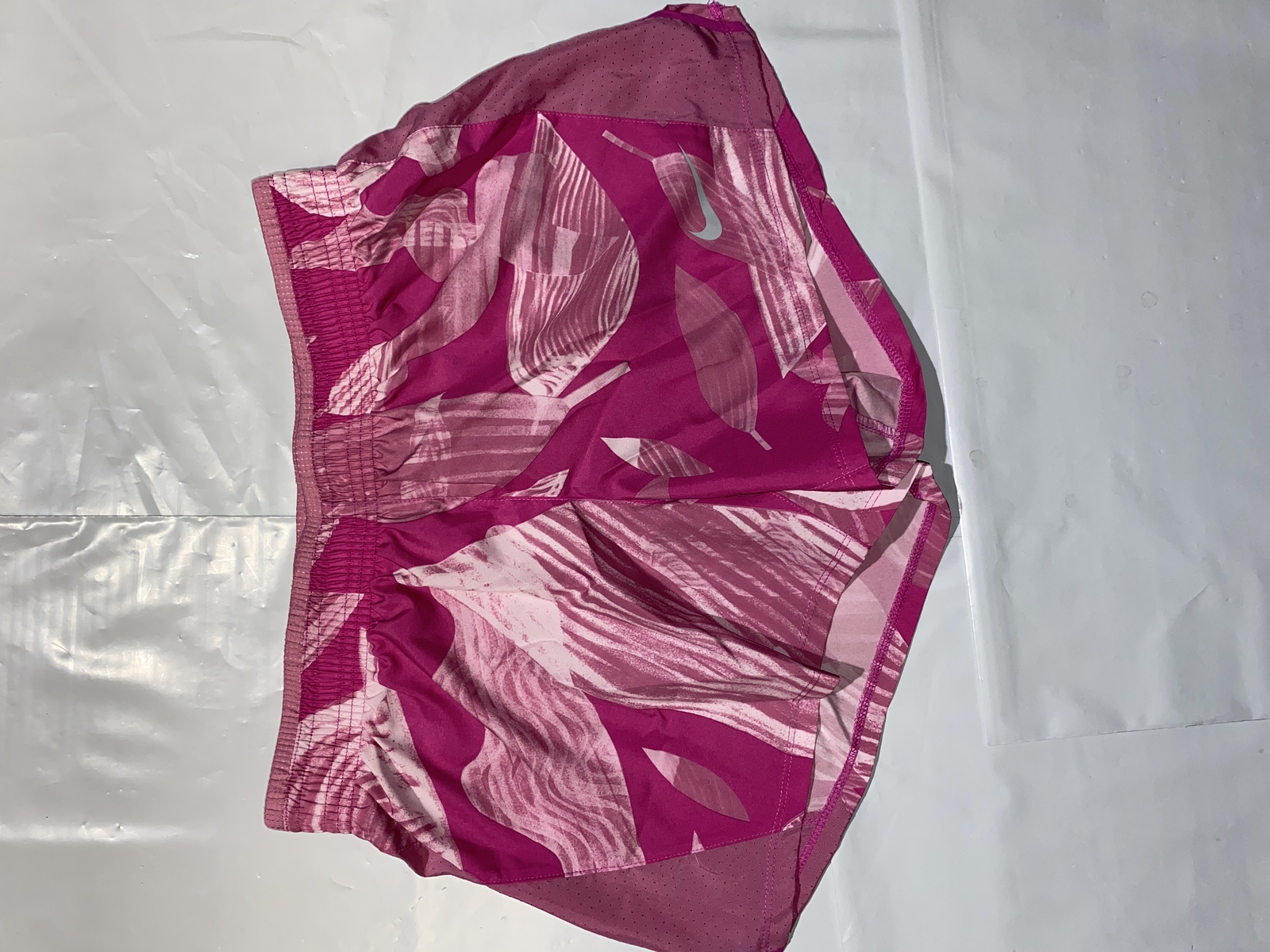 Nike Women's 10k Printed Running Shorts Pink CT5784-601