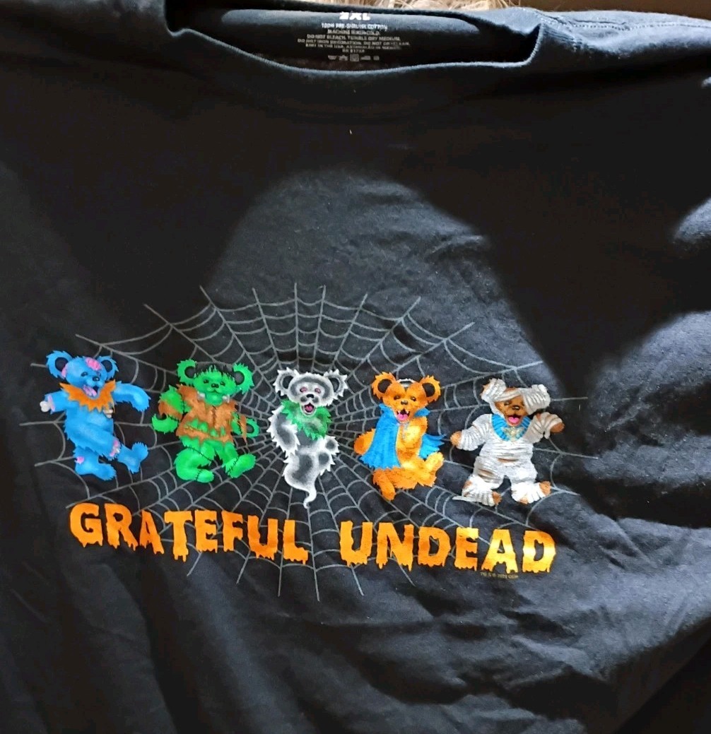Liquid Blue Grateful Dead UNDEAD BEARS Halloween T Shirt L Pre Shrunk B4GOFREE