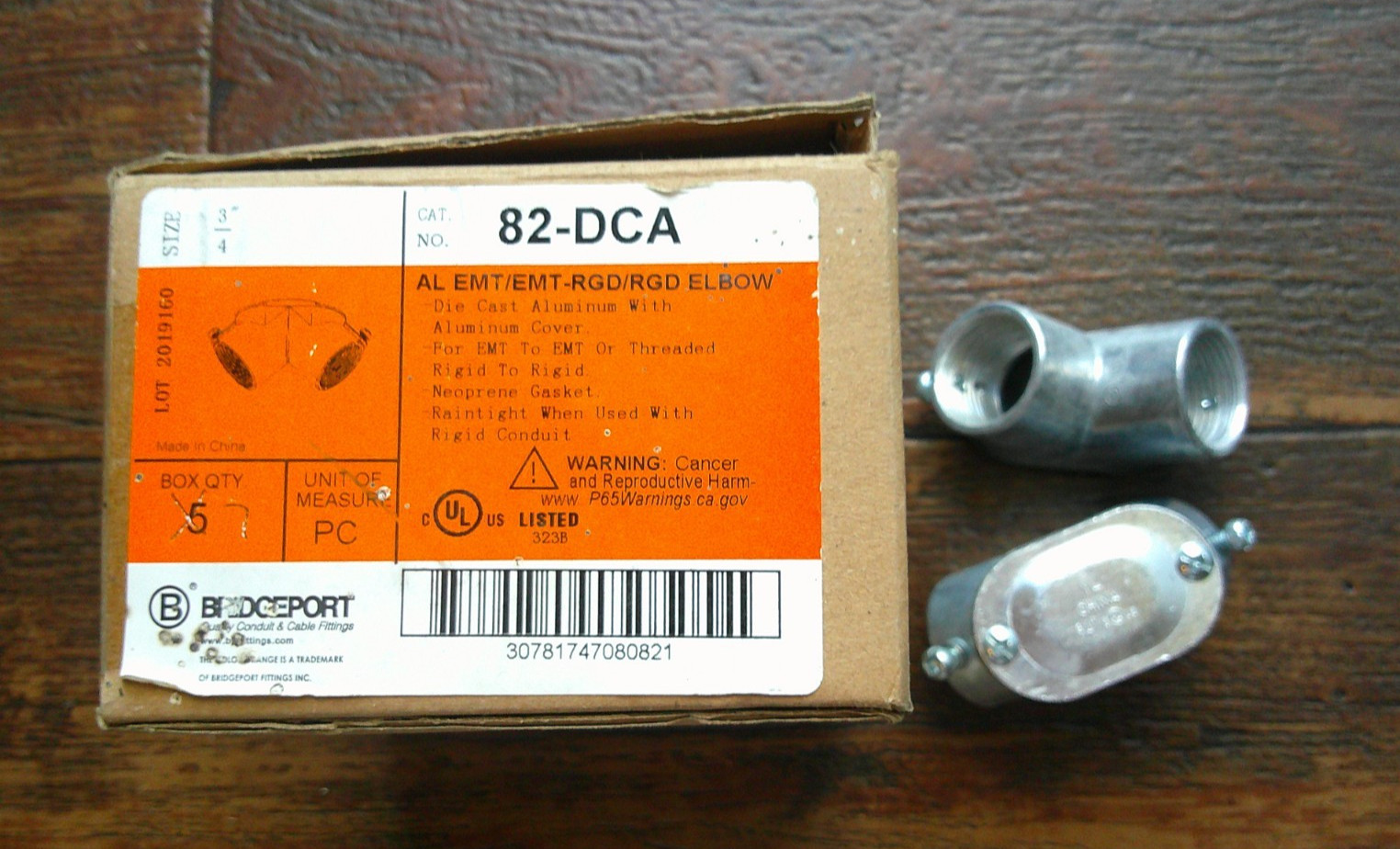 "BOX OF 7" NEW  Bridgeport Fittings EMT/RGD ELBOW 3/4" 82-DCA