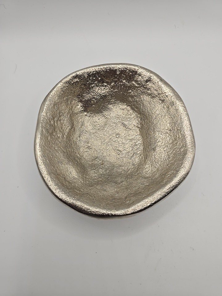 Silver Free Form Textured 4.5 inch Aluminum Decorative Serving/Trinket Bowl