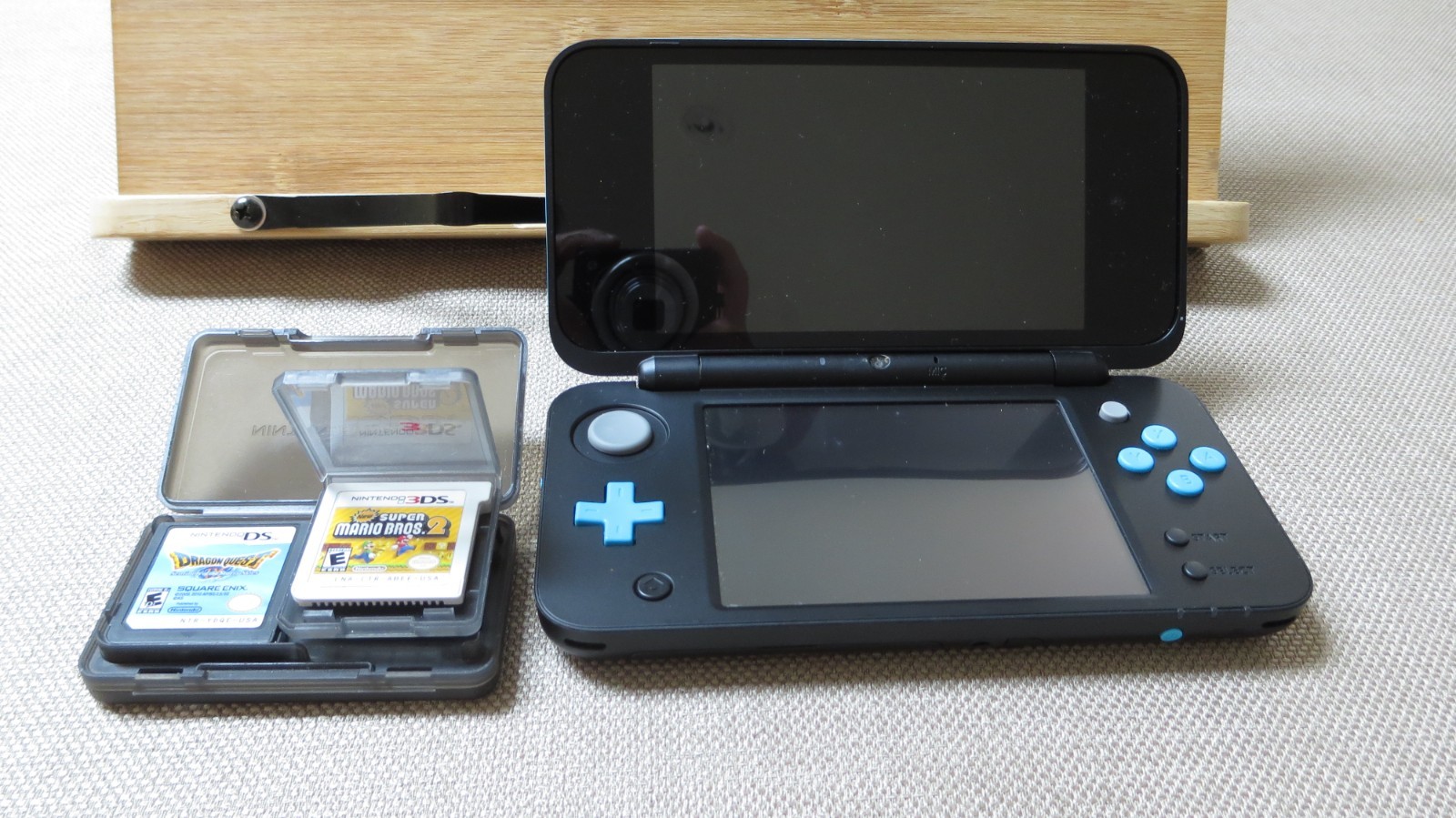 Nintendo OG 3DS Blue/Black with 2 games Region Free English US
