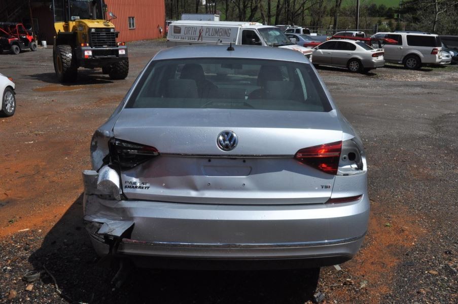 Audio Equipment Radio Receiver Radio 5" Display Opt I6W Fits 17 BEETLE 671562