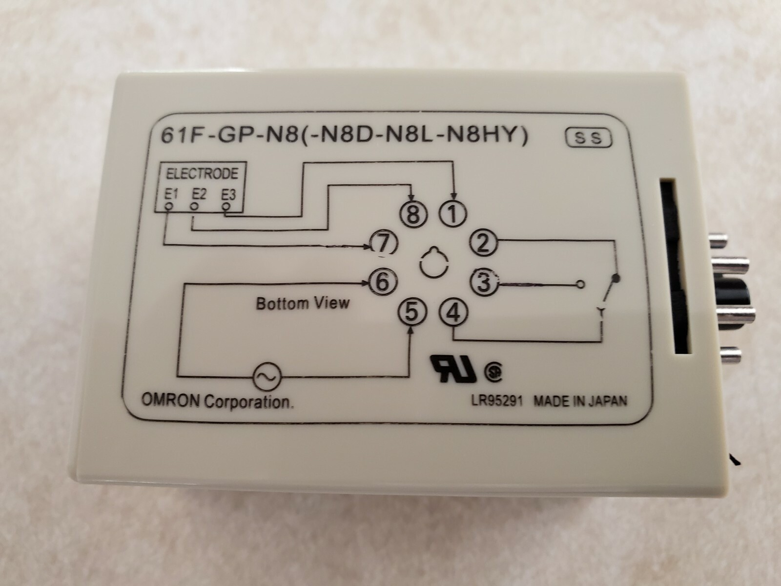 OMRON Floatless Level Switch 61F-GP-N8 220VAC New In Box