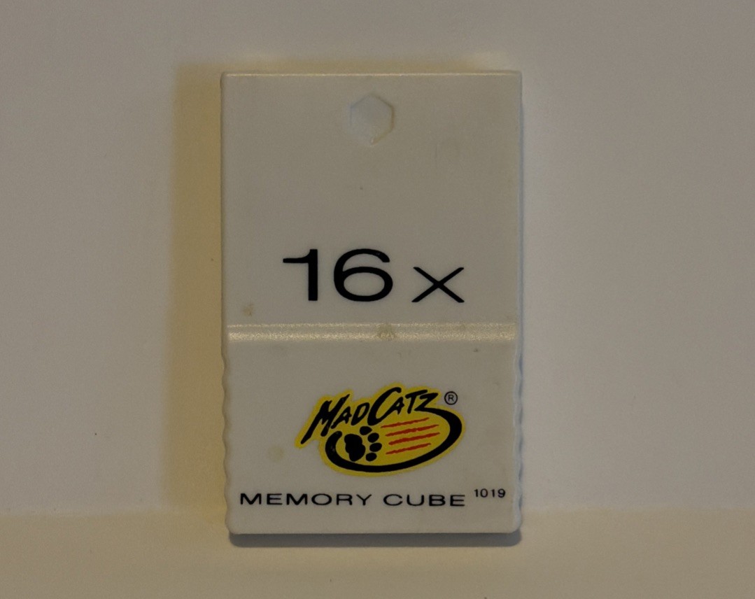 Mad Catz GameCube Memory Card White 16X