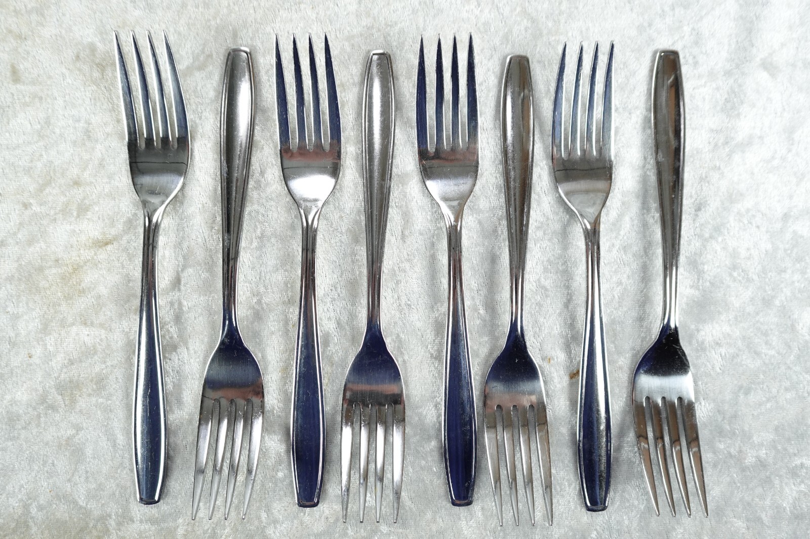 40 Pieces Vallarta Pattern Stainless Steel Flatware By Oneidacraft