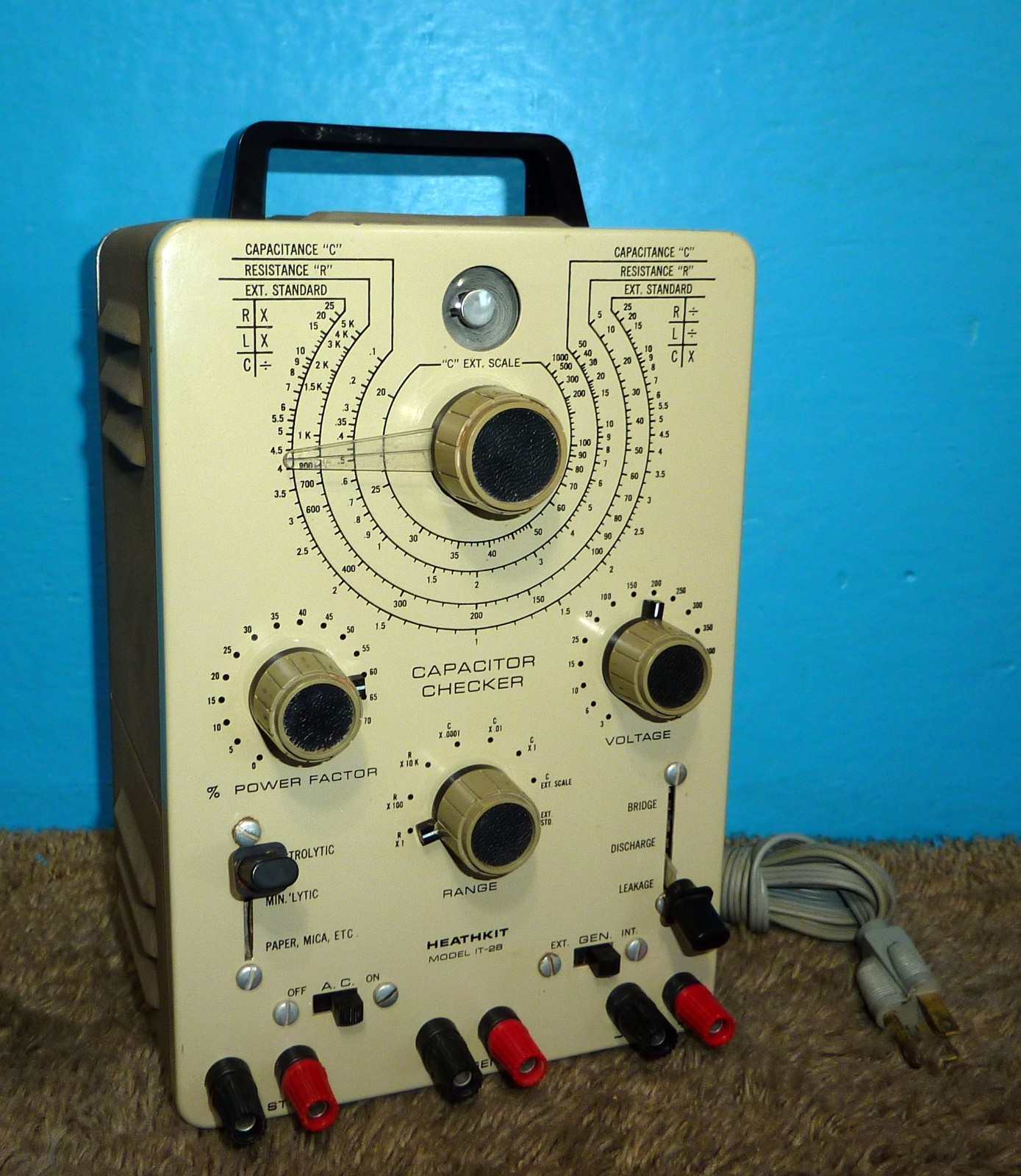 Heathkit Model IT-28 Capacitor Checker