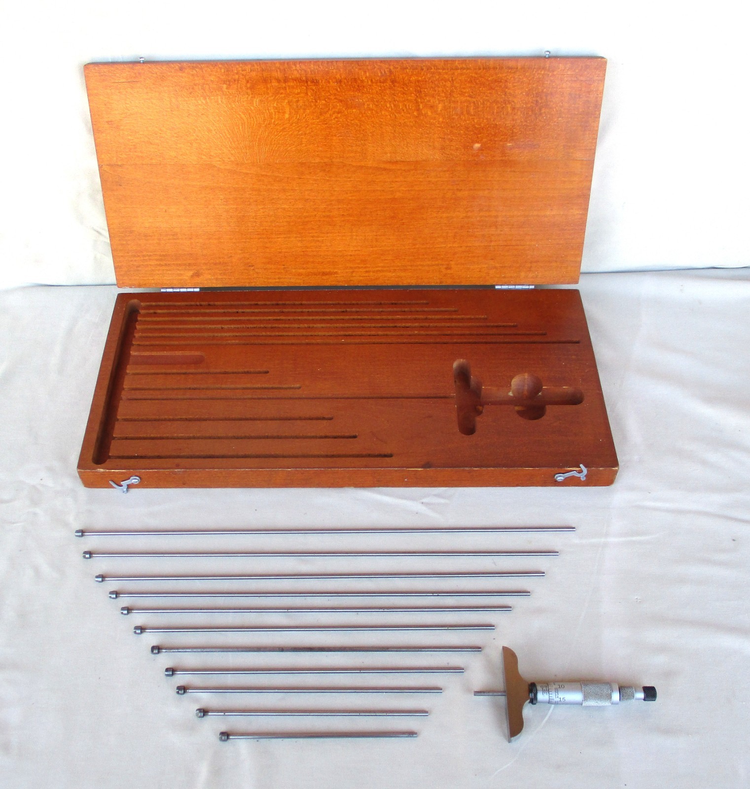 Starrett 0-12" Range .001 Graduation Model 440 Depth Micrometer Set & Wooden Box