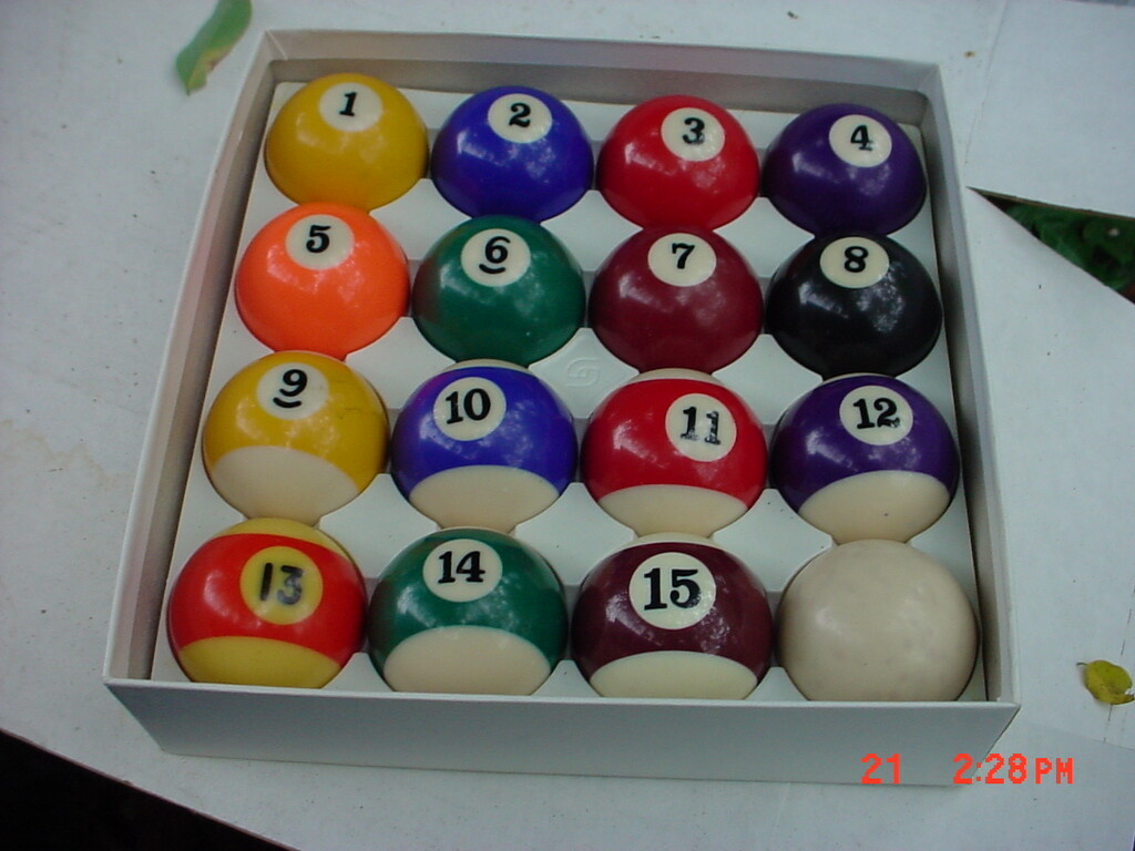 stripes and solids pool ball set