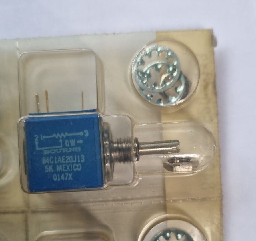 BOURNS 84C1AE20J13 PANEL CONTROL 5 kOhms POTENTIOMETER lot of 1 piece