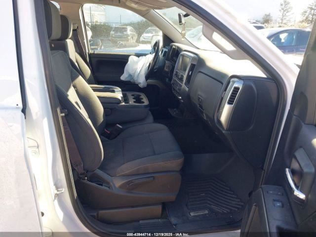 SILVRDO15 2017 Glove Box 4940497