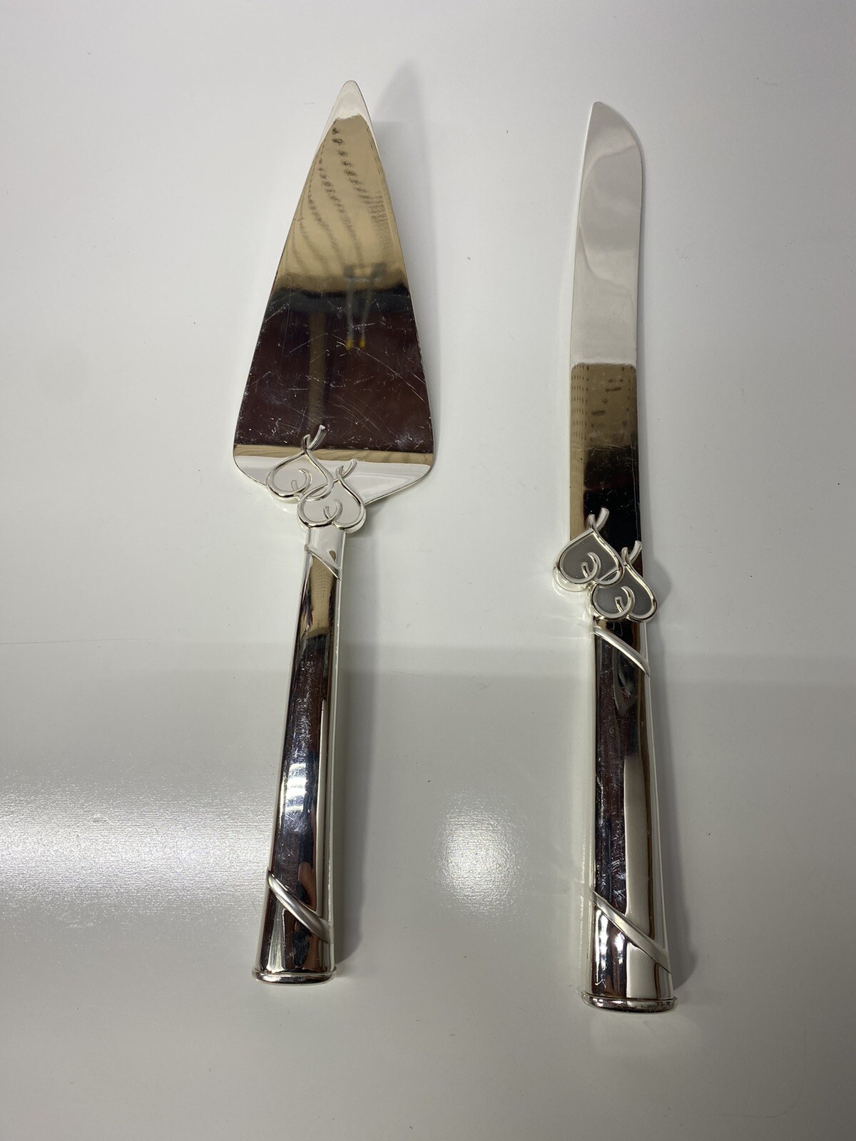 Lenox 2-pc wedding dessert set-Silverplate Heart Knife & Cake Server Beautiful
