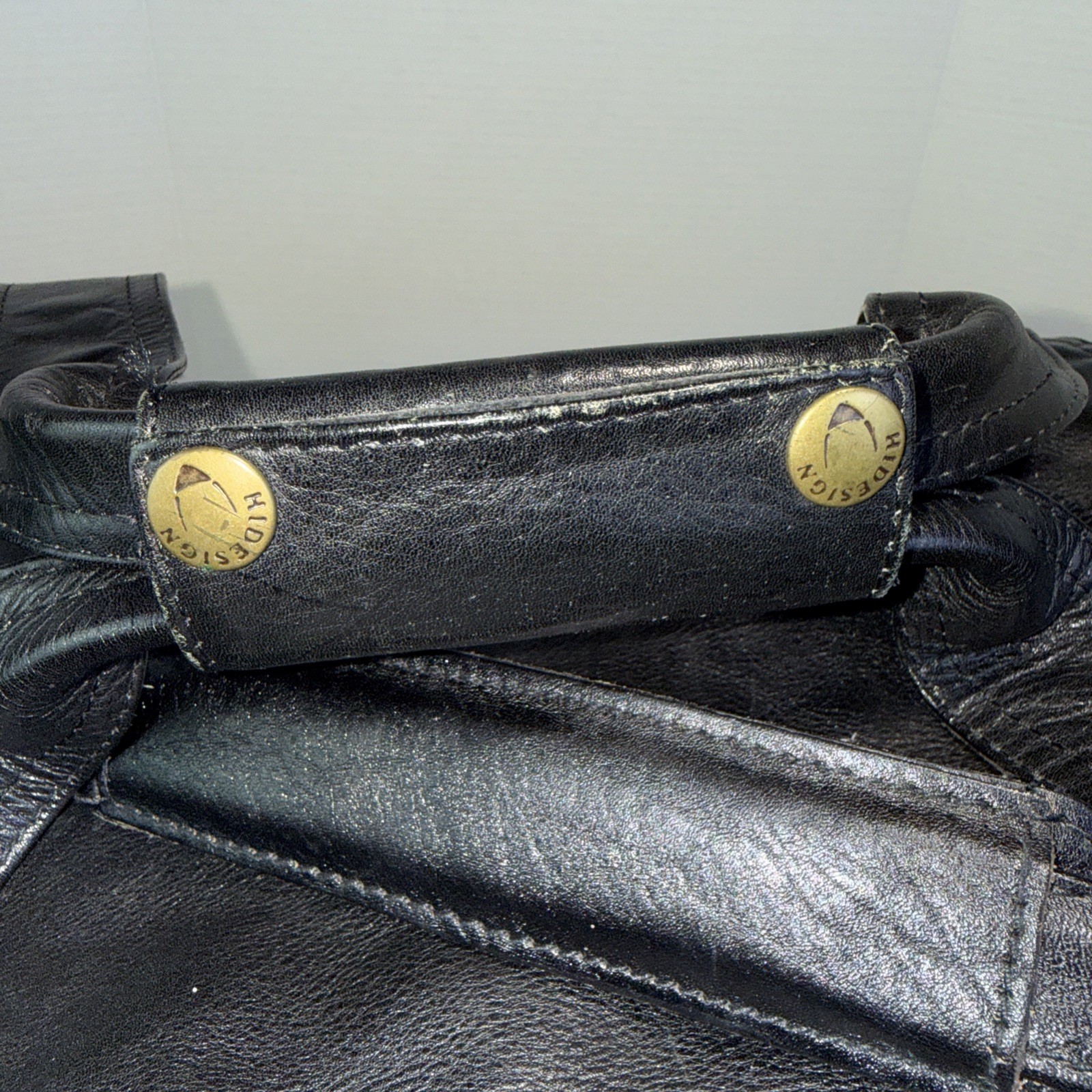 Hidedesign Leather Duffel Bag Black Weekender Shoulder Strap Compartments India