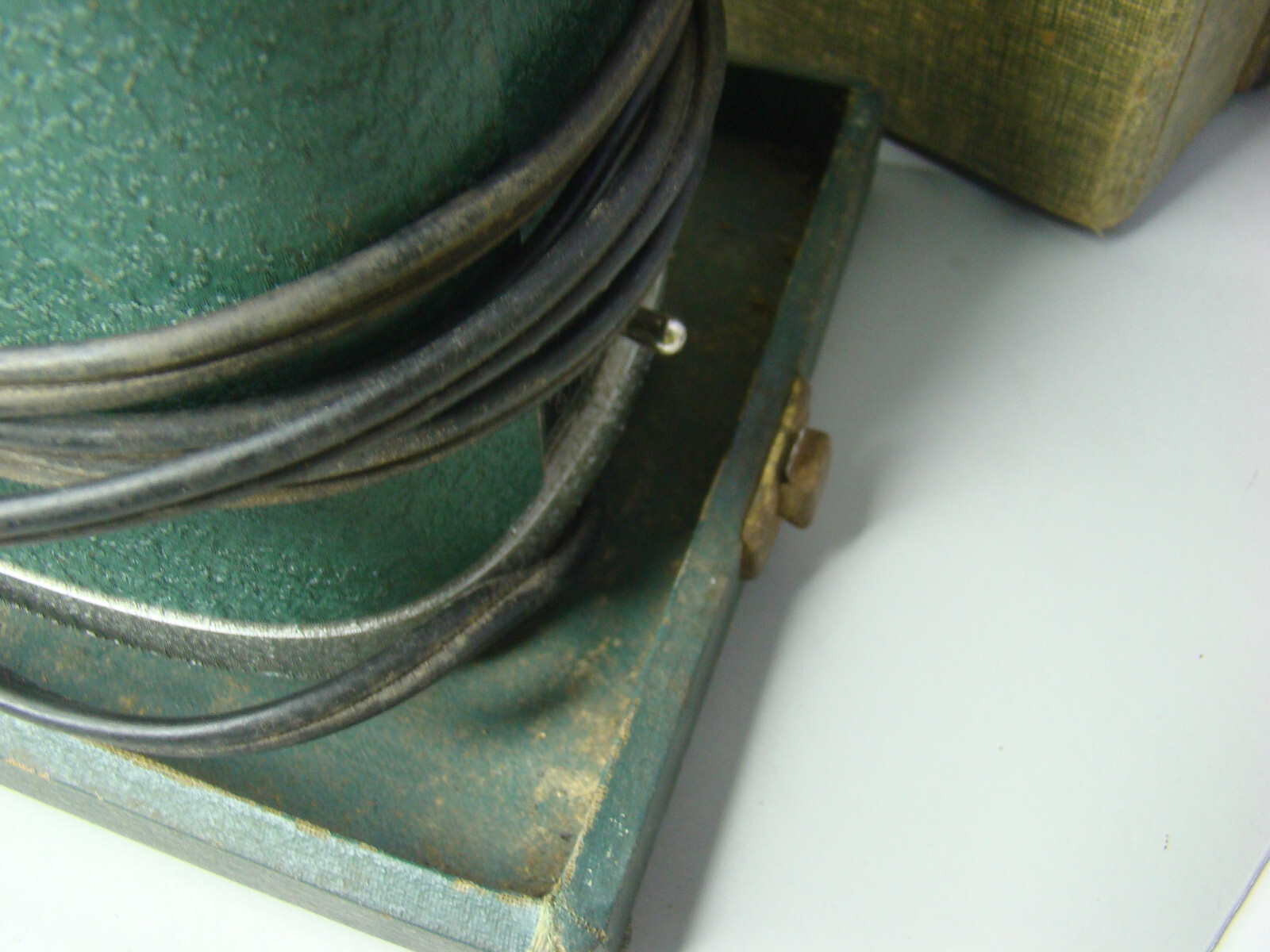 Skyline SVE Model No C Vintage Projector needs bulb
