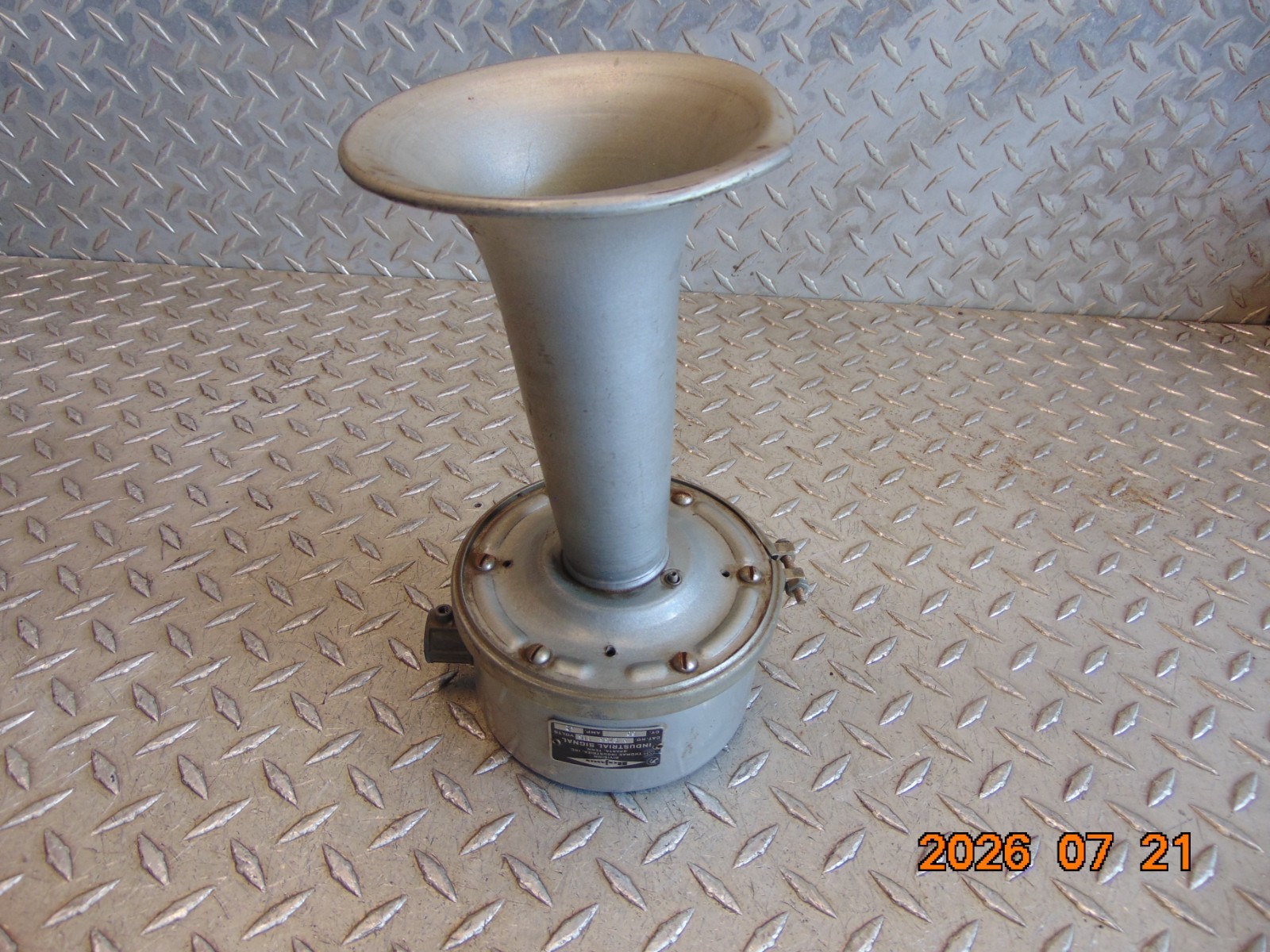 THOMAS INDUSTRIES N8755 BENJAMIN INDUSTRIAL SIGNAL HORN 115V .2A