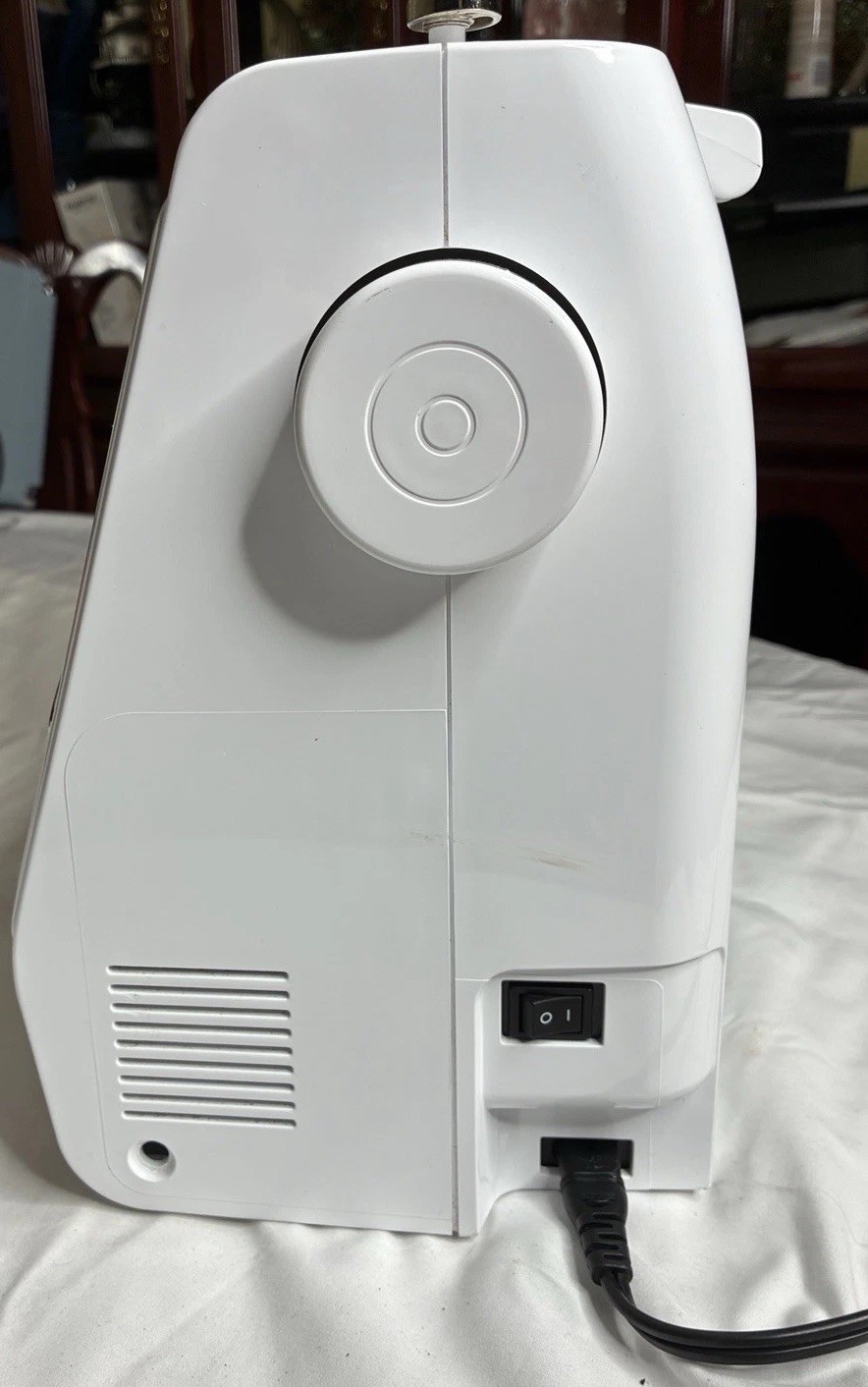 baby lock BL80B Sewing Machine, With LCD Display.