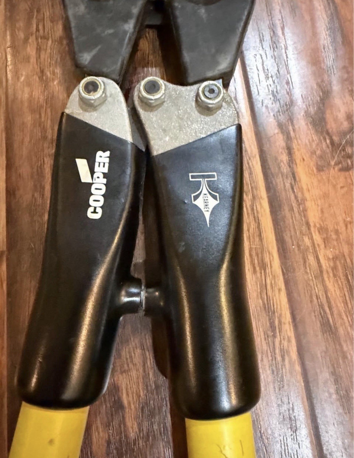 Cooper Kearny Easton Crimper Compression Tool 28”