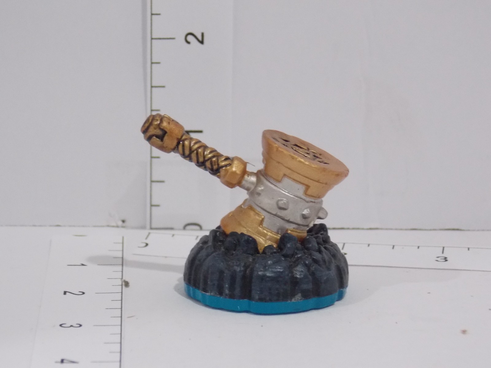 Skylanders Giants Battle Hammer Magic Item Accessory Activision Used