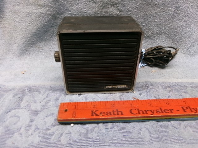 * Vintage = RADIO SHACK - Small EXTERNAL CB or Ham Radio SPEAKER - Cat # 21-549B