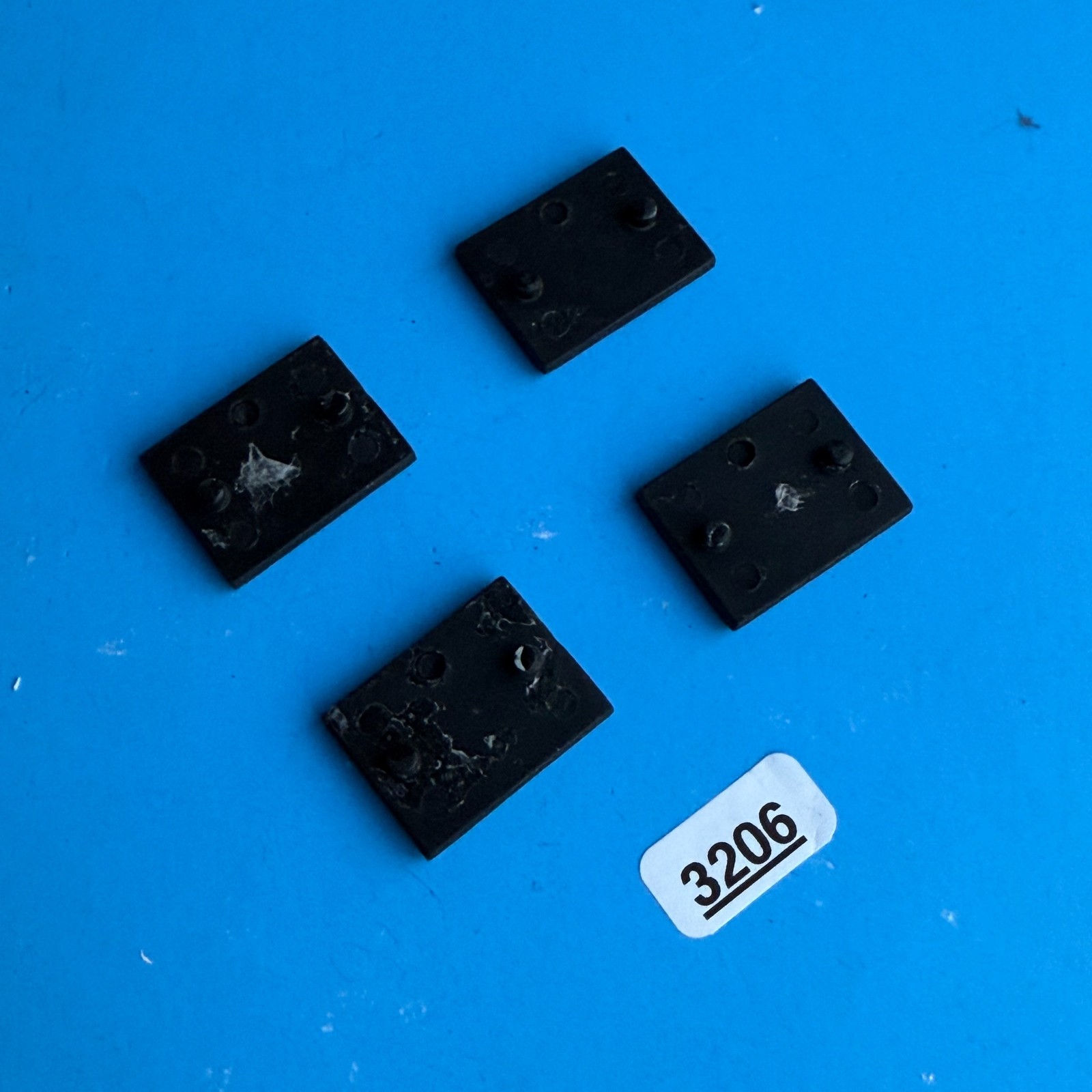 Native Instruments MASCHINE MKI Controller OEM Part: Rubber Foot Leg [4PCS]