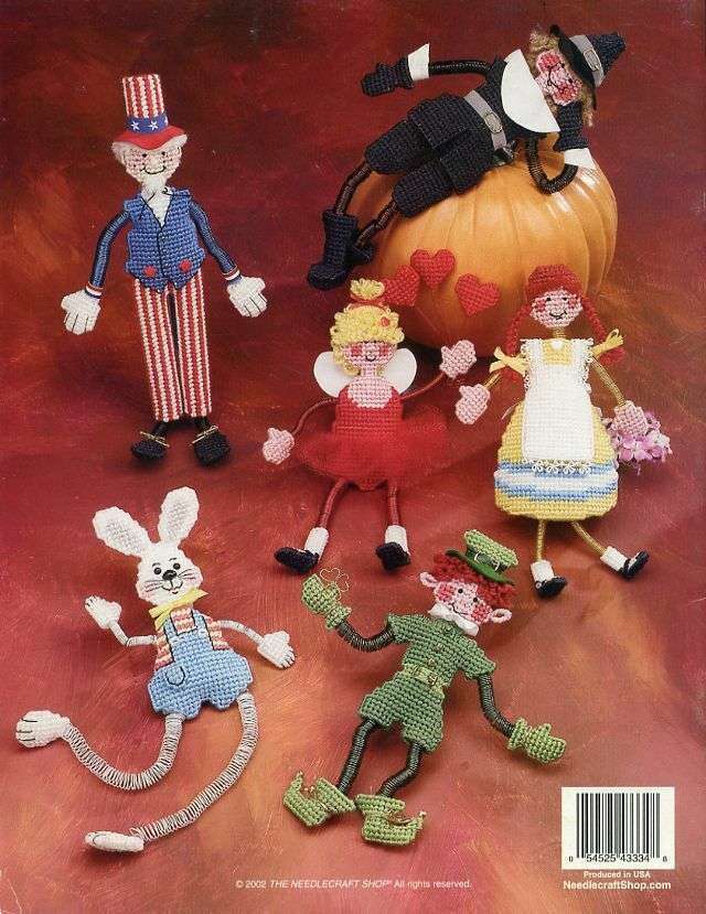 NEW PLASTIC CANVAS HOLIDAY FRIENDS 8 TOO CUTE PROJECTS!!!