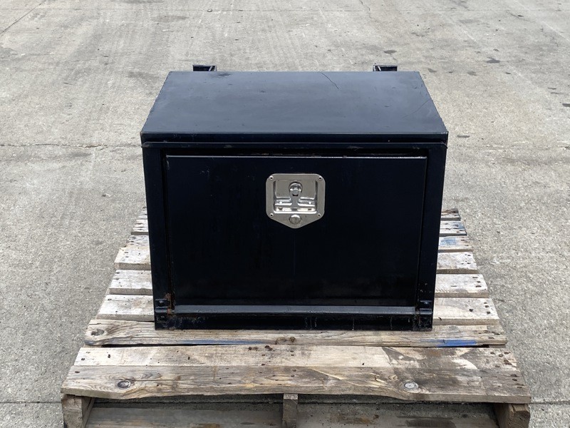 2000 Western Star 4900 Tool Box (693-10339)
