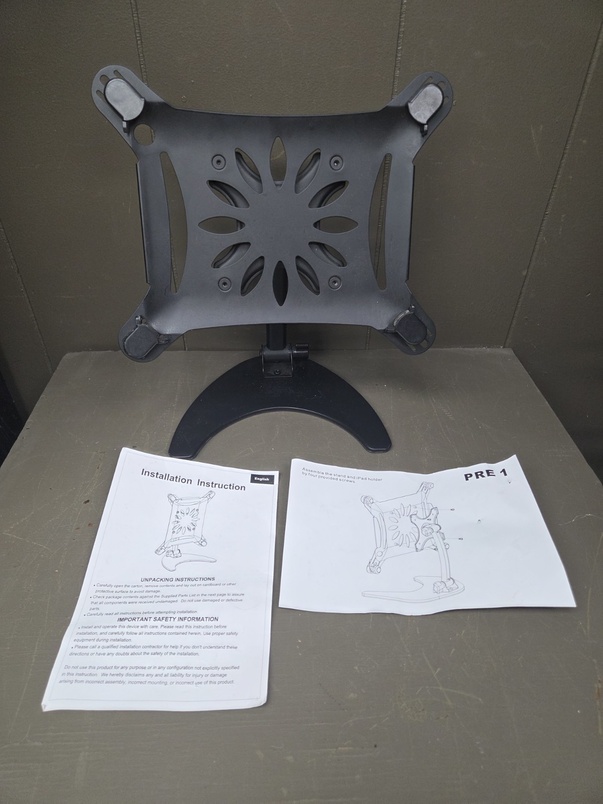 Portable Rotating Articulating Metal Desk Stand for Apple iPad    RL175