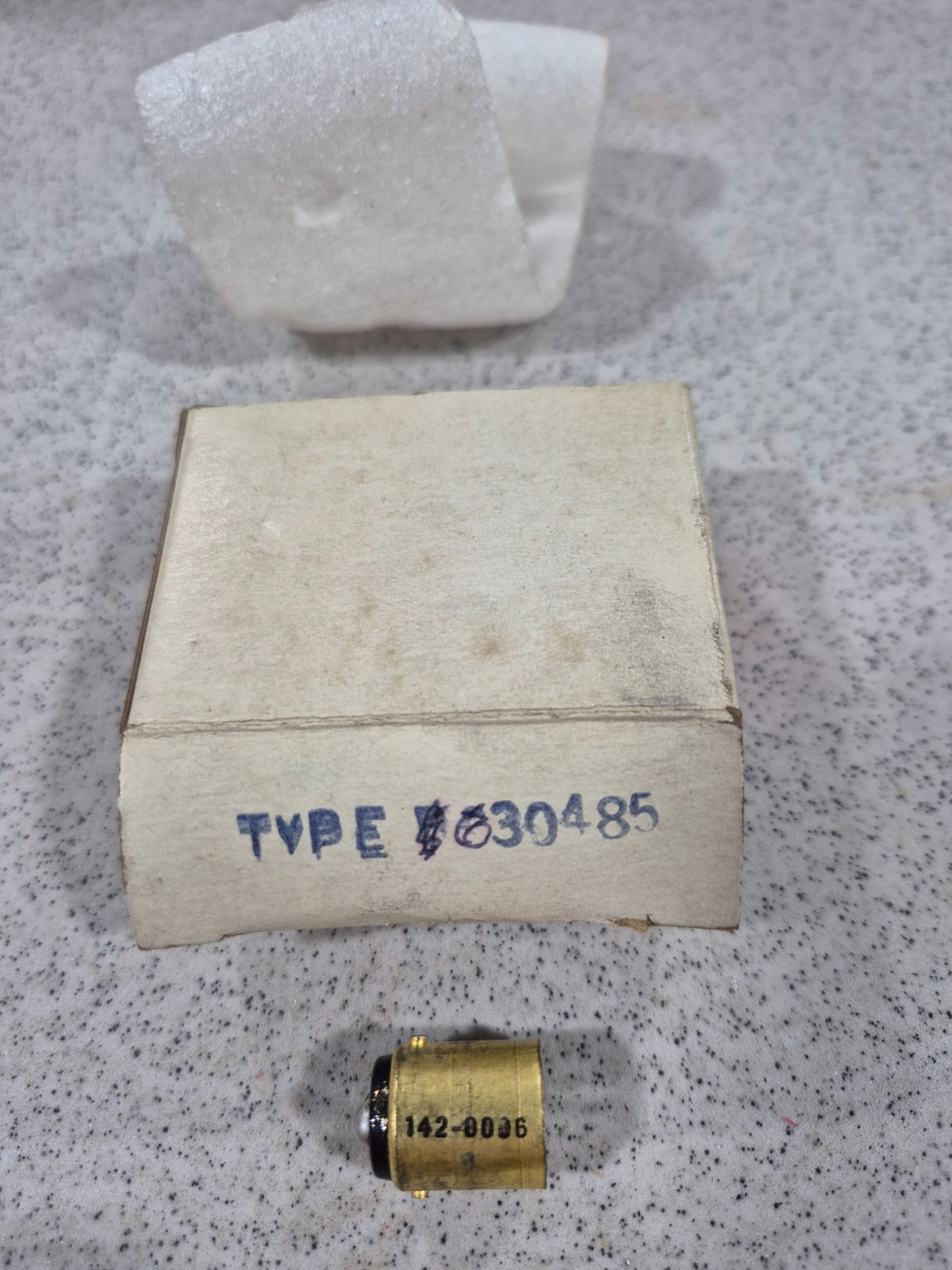 630485 White Rodgers Flame Detector Cell