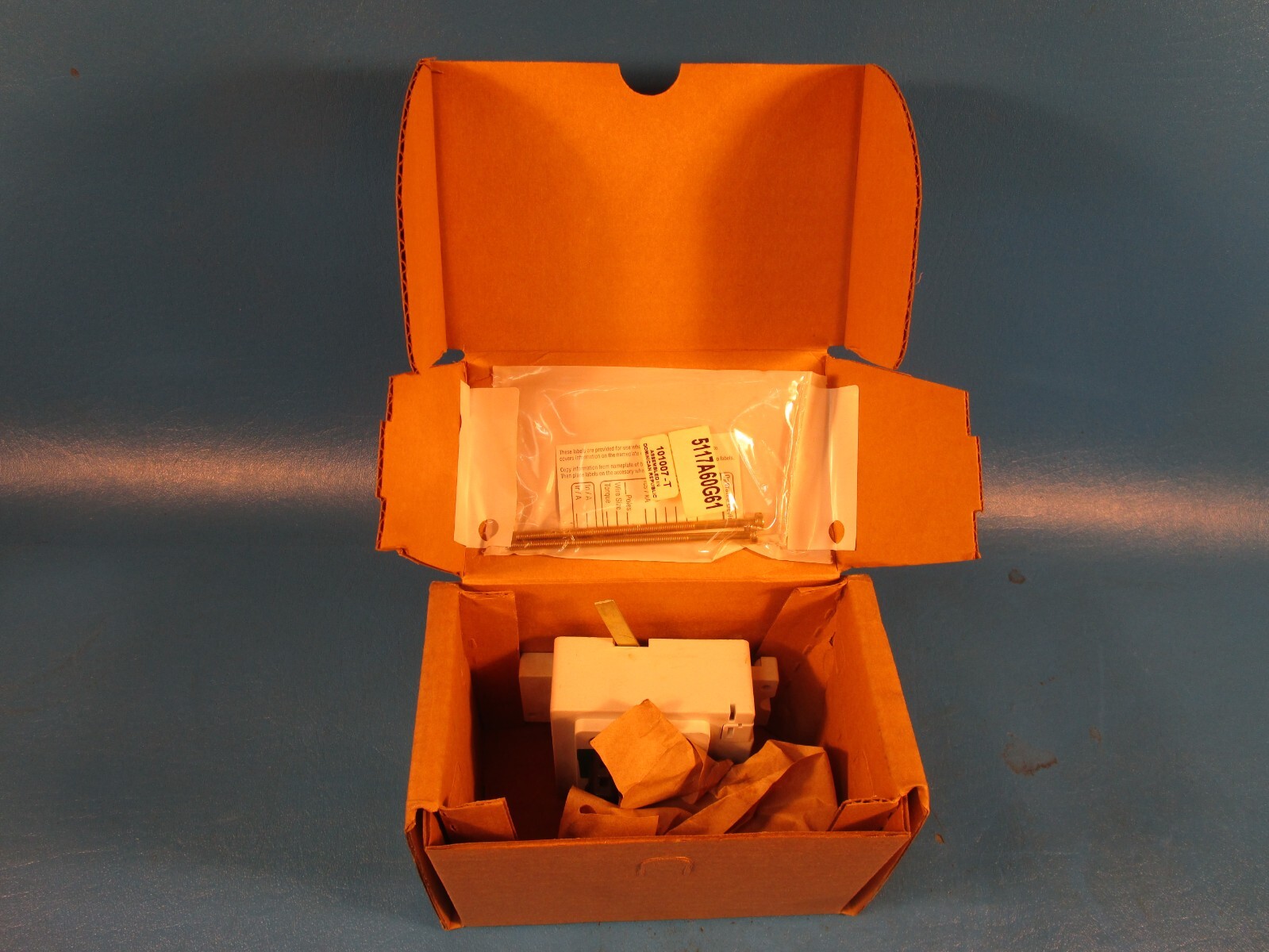 Eaton EFHMCCFAY, Circuit Breaker Direct Plastic Rotary Handle