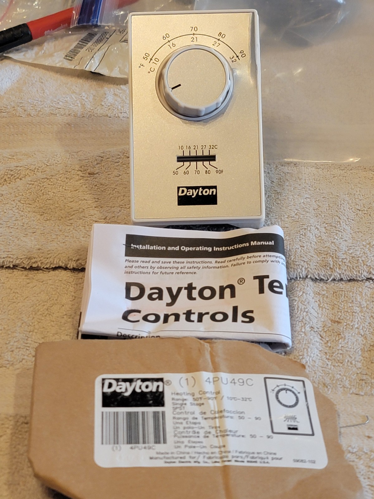 DAYTON heating control 4PU49C SINGLE STAGE SPST, New No Box, Small Creaseon Face