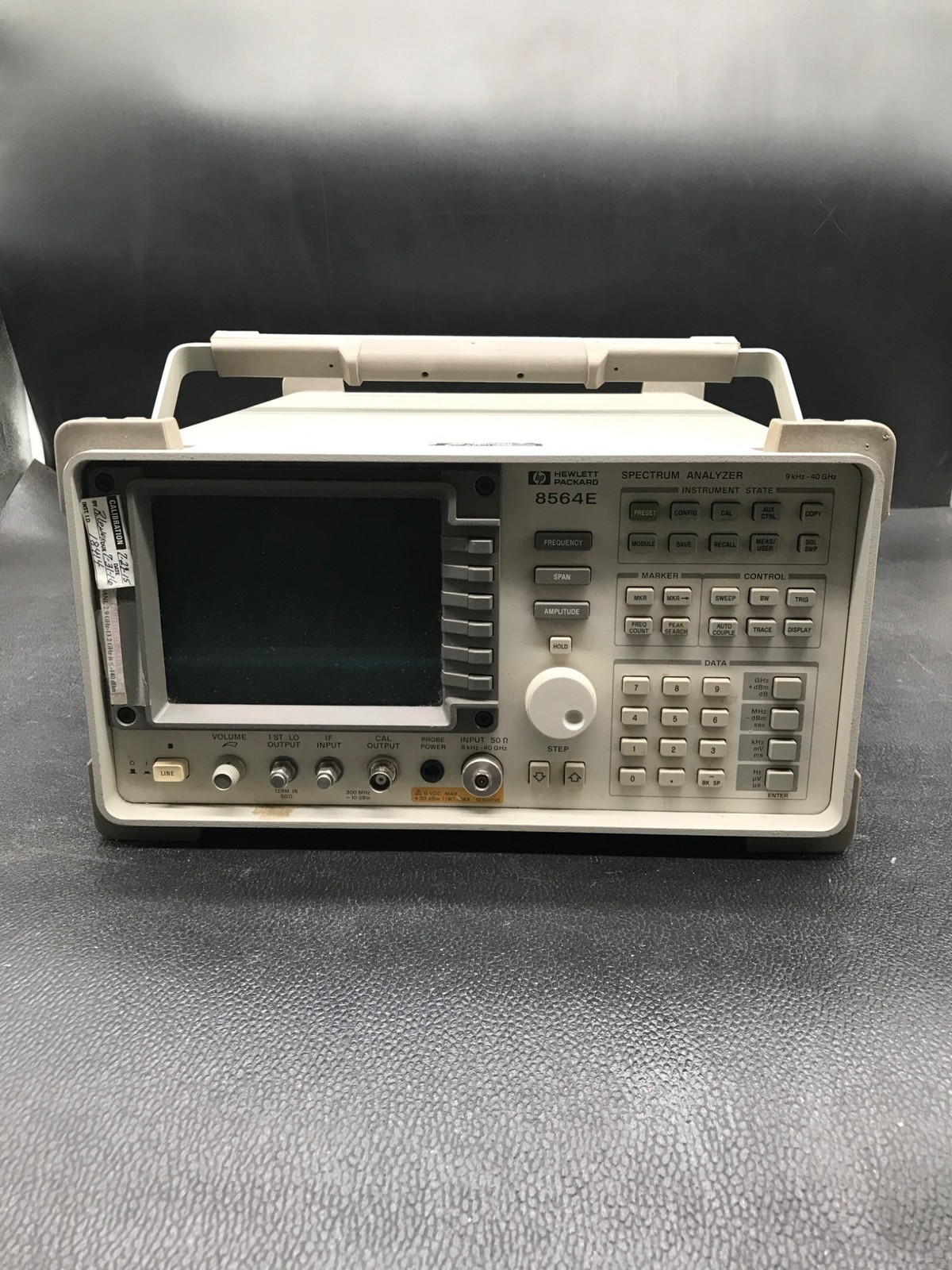 Hewlett-Packard 8564E Spectrum Analyzer 9kHz-40GHz USED