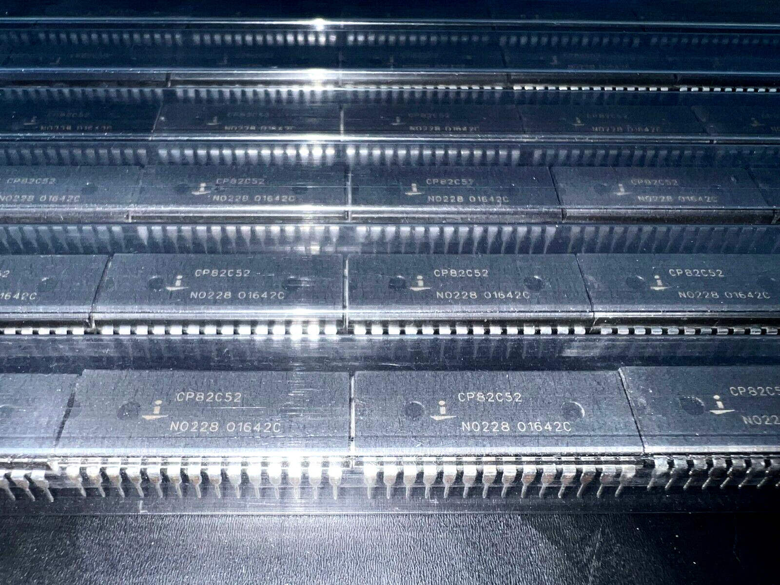 CP82C52
