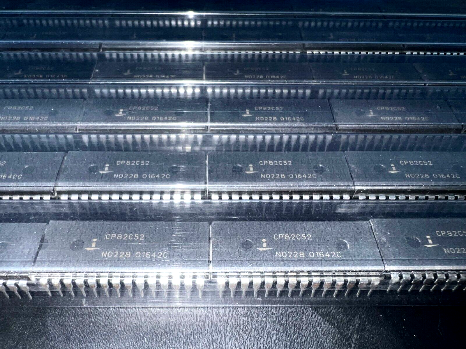 CP82C52