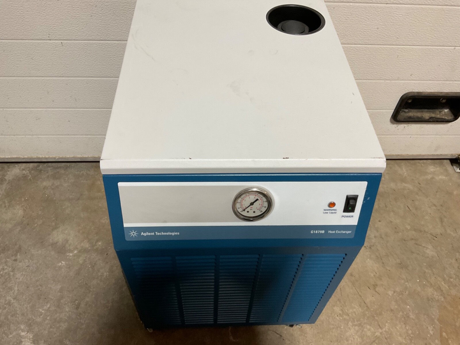 Agilent HP G1879B Heat Exchanger model 3370 powers on
