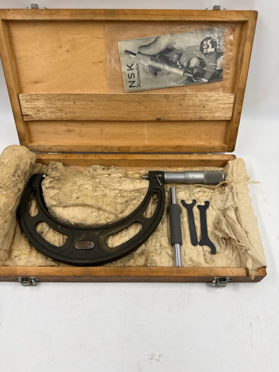NSK J30890 4-5" Friction Thimble Outside Micrometer Box & User Guide (MI1077581)