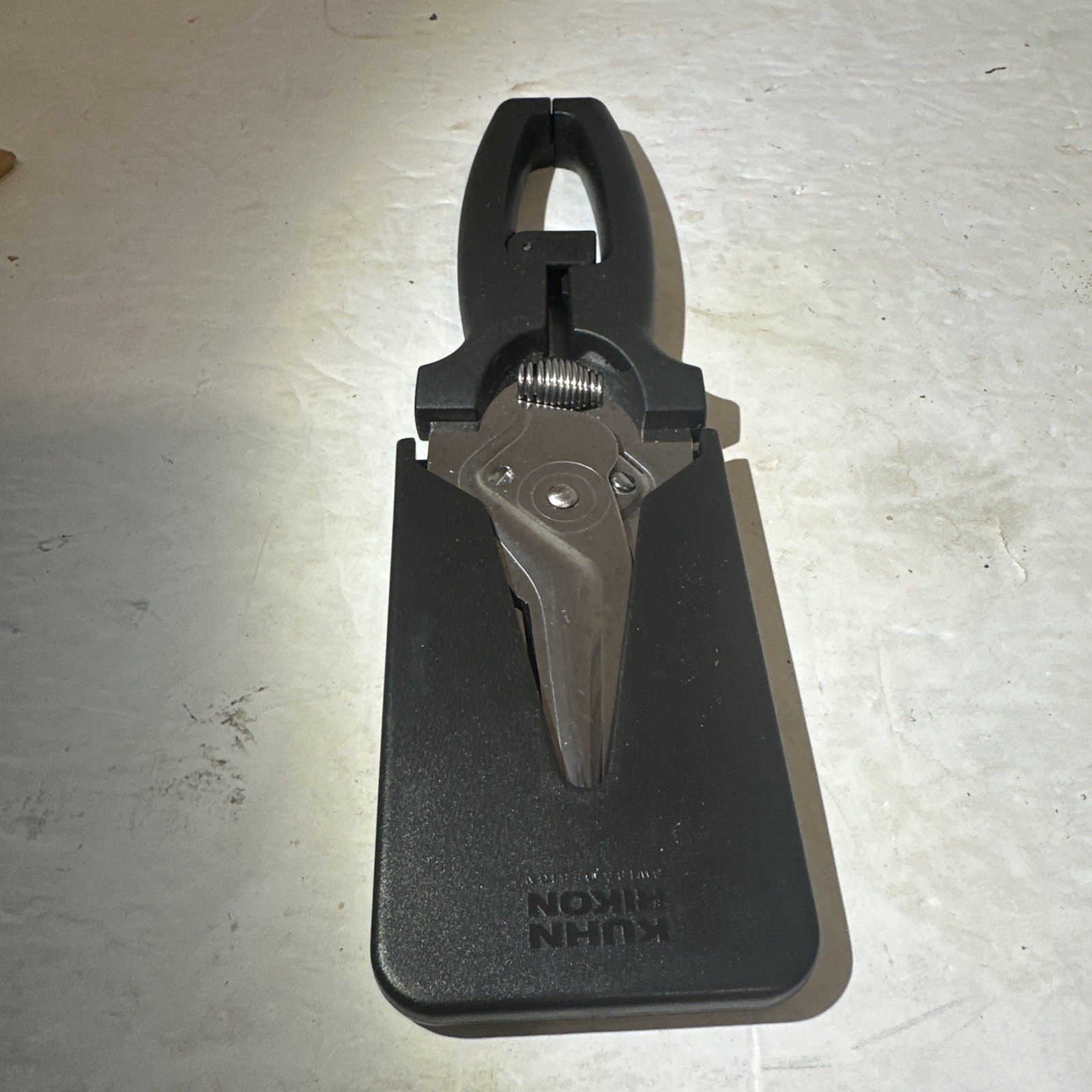 Kuhn Rikon Shears Scissors W/Case Multi Use Kitchen, Garden, and More Black