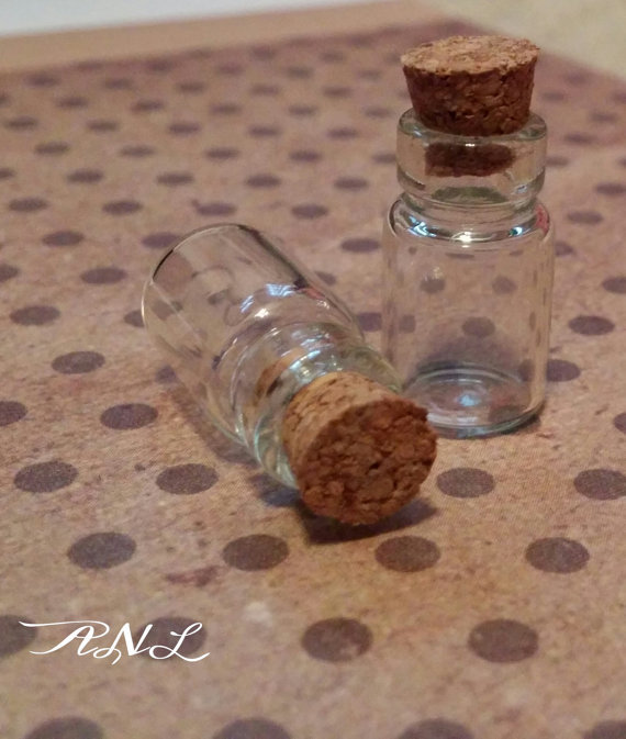 Glass Vials with Cork Halloween Apothecary Bottles Potions Miniature 10pcs