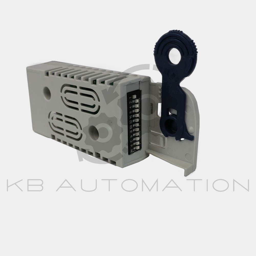Lenze E94AYM22 (13416429) 9400 Series servo drives memory module, Type: MM220