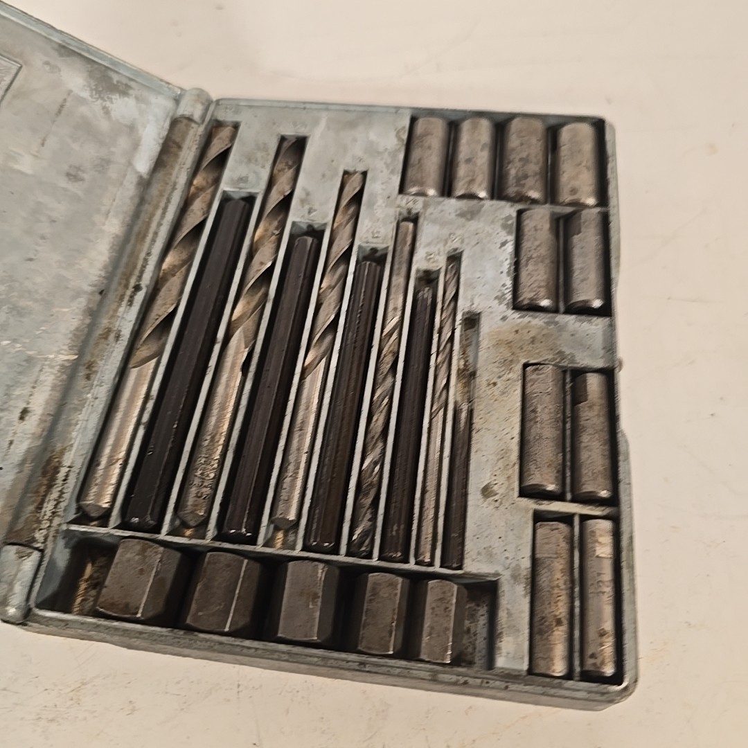 Ridgid Lone Rip Screw Extractors Set No. 10 Original Metal Case See Photos