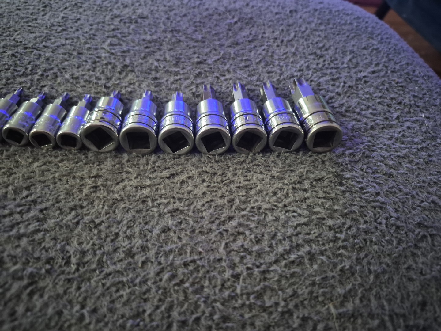 SNAP ON 212EFTXY 12 PC T8 T55 1/4" & 3/8" DRIVE TORX SOCKET DRIVER SET