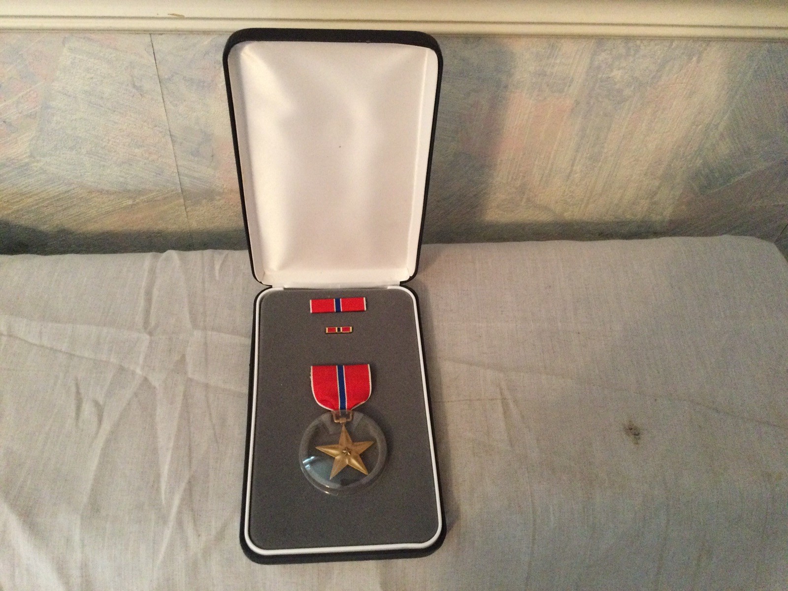 Bronze Star Medal Un-named Heroic Or Meritorious Achievement 3-piece In Case USA